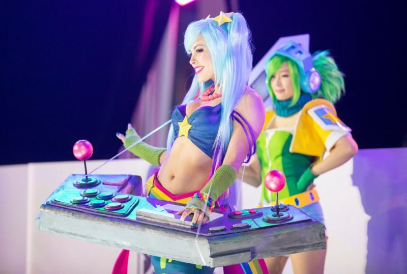 Esports: Featured "League of Legends" Cosplay - Arcade Sona and Arcade Riven by Nadyasonika and Doremi Cosplayer. Photo by Colin Young-Wolff Photography.
