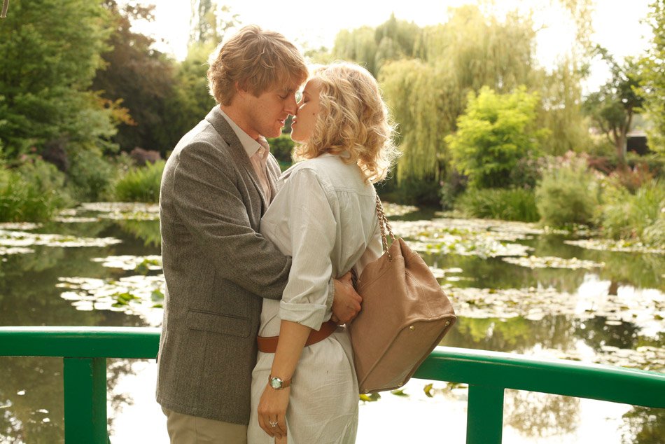 Midnight in Paris is a 2011 American-French romantic comedy film written and directed by Woody Allen.