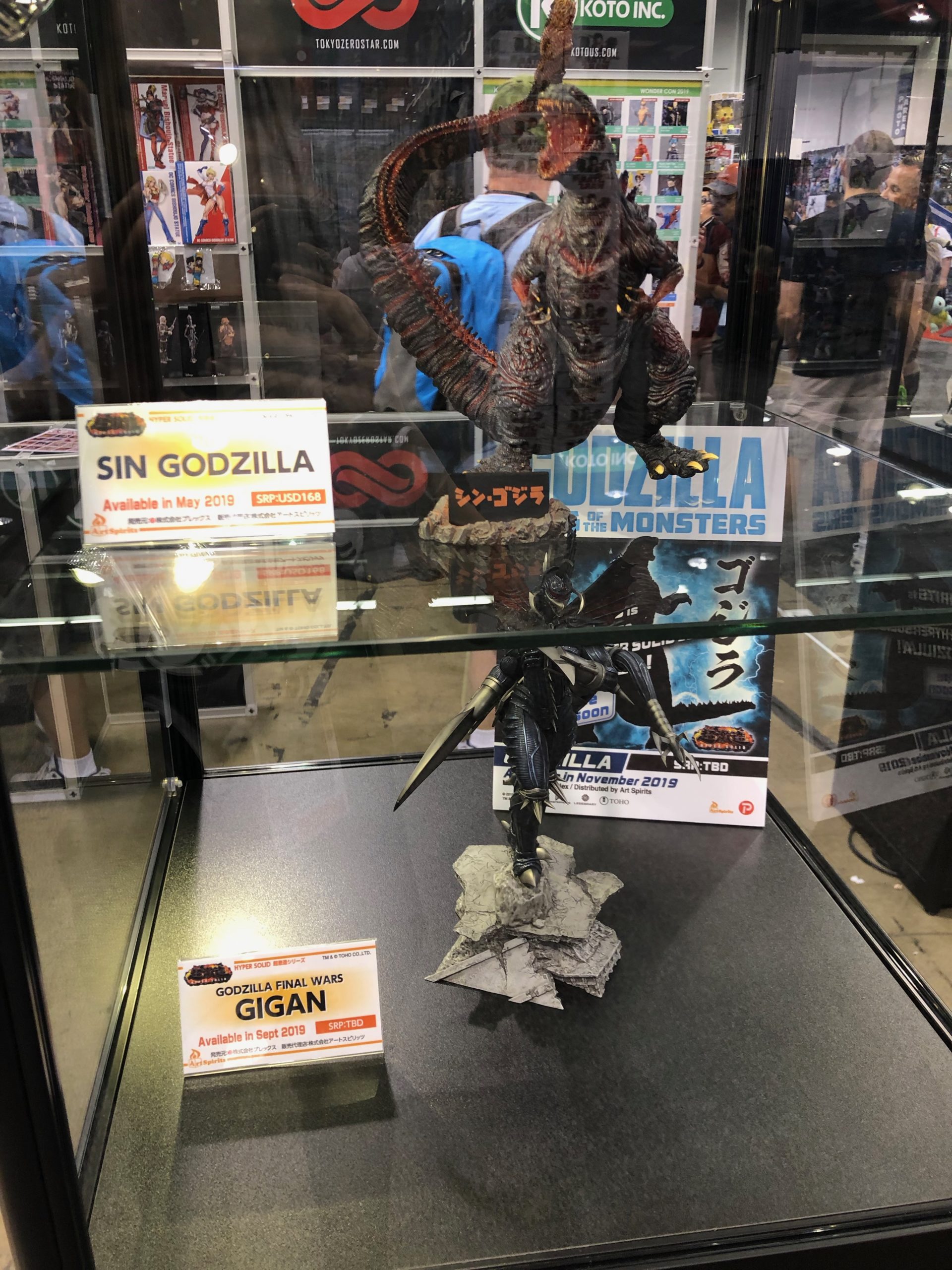 Godzilla figure at WonderCon 2019. Photo: Danny Pham/dorkaholics.
