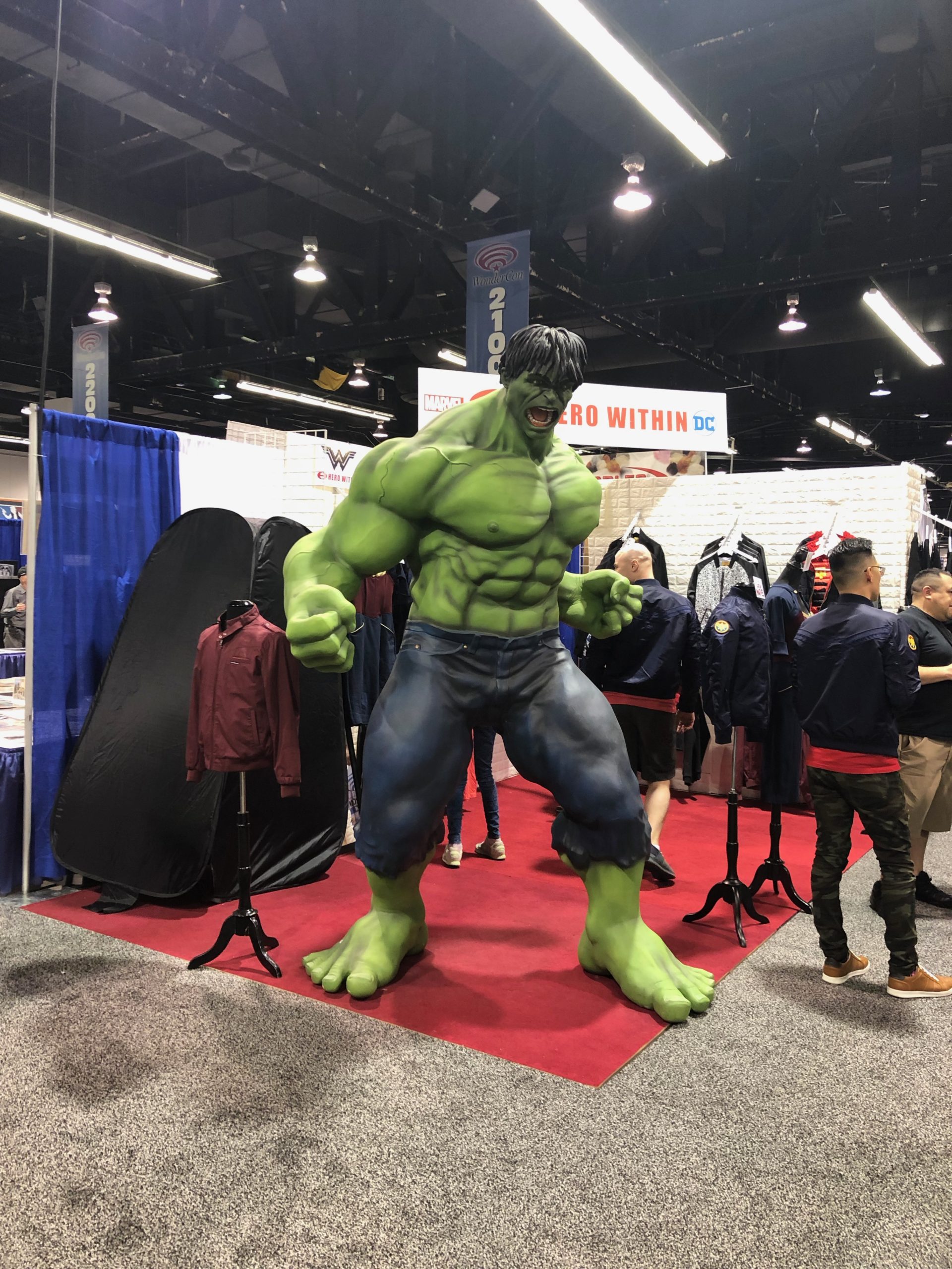 WonderCon-2019-Hulk-Hero-Within A Hulk statue at the Hero Within booth at WonderCon 2019. Photo: Danny Pham/dorkaholics.