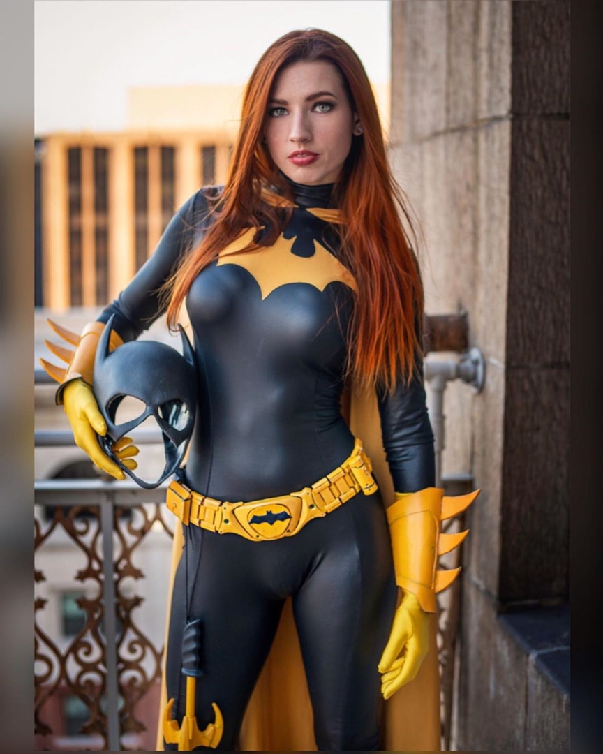 Amanda Lynne as Batgirl. Photo: Johnny Porsche, modelandmuse.com