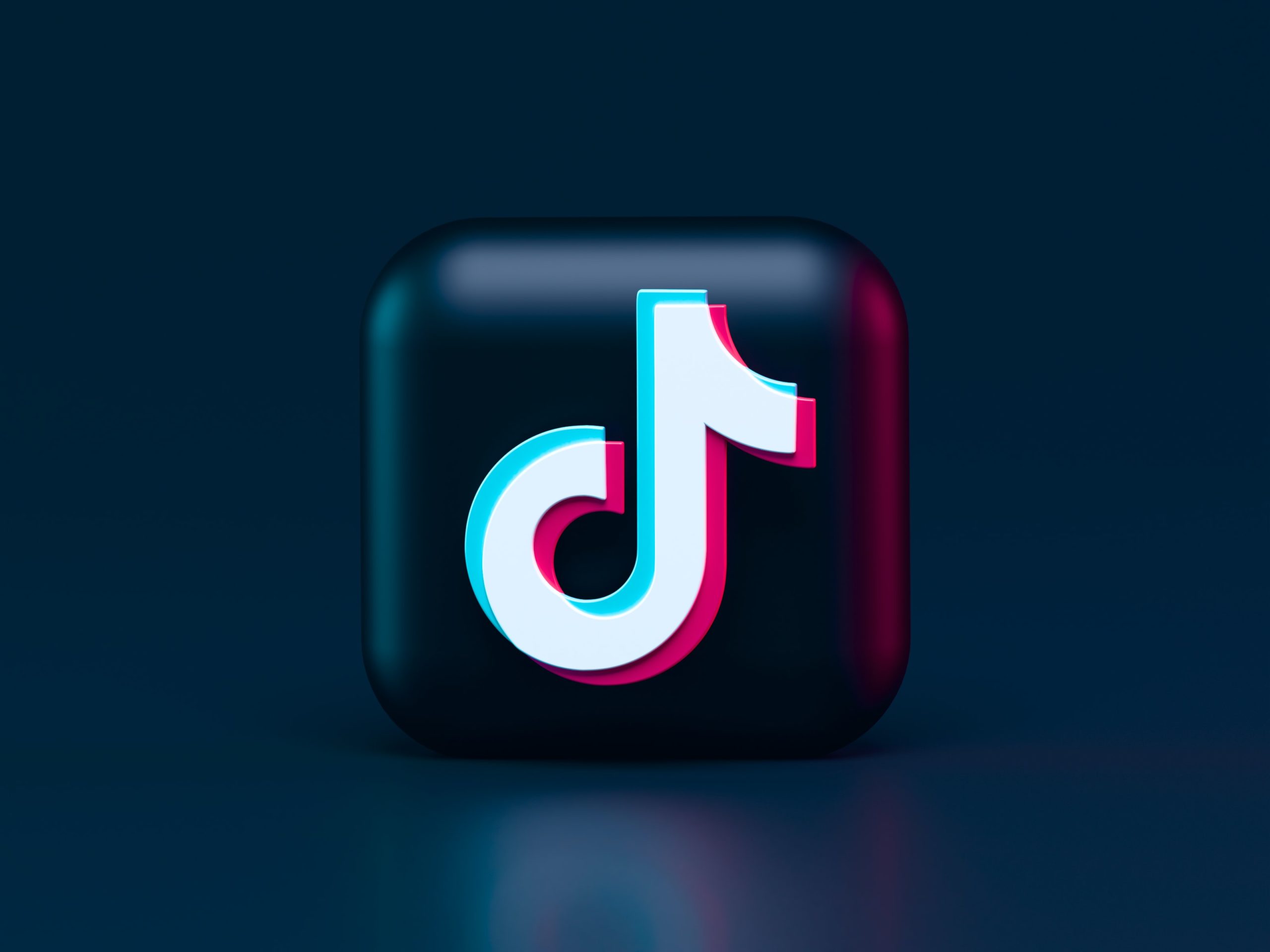 The Power Of Justpeacchyy's TikTok Influence!